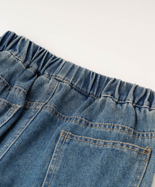 URBAN CHERRY（アーバンチェリー）の「裾フリンジワイドデニムパンツ（デニムパンツ・キッズ・ブルー・140cm/130cm/120cm/110cm）」の2枚目の写真