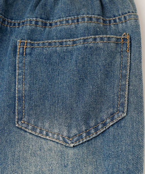 URBAN CHERRY（アーバンチェリー）の「裾フリンジワイドデニムパンツ（デニムパンツ・キッズ・ブルー・140cm/130cm/120cm/110cm）」の4枚目の写真