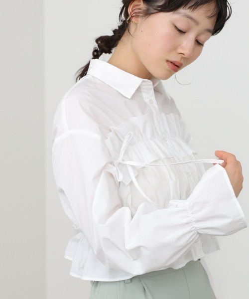 シャーリングリボンショートブラウス（シャツ/ブラウス）｜Bab（バブ