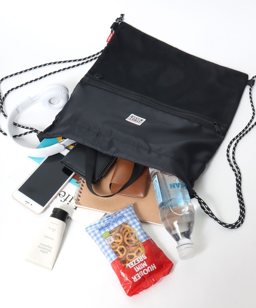 VISION STREET WEAR（ヴィジョンストリートウェア）の「VISION STREET WEAR（ヴィジョンストリートウェア）DRAWSTRING BAG/ワンポイントロゴ ナップサック（バックパック/リュック・メンズ・ブラック系1/ブラック系2・FREE）」の16枚目の写真