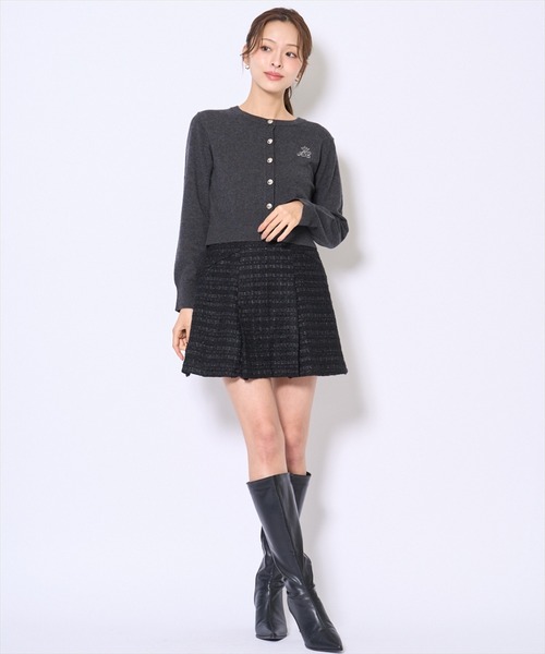 AND COUTURE(アンドクチュール)の「刺繍クルーネック長袖カーディガン(カーディガン/ボレロ・レディース・グレー/レッド/ブルー/アイボリー・FREE)」の19枚目の写真