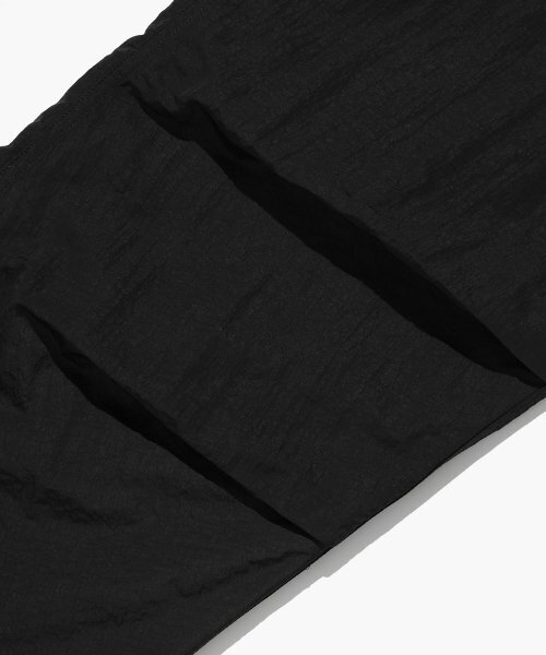 ISTKUNST(イストクンスト)の「LOWRISE PARACHUTE PANTS_BLACK(IK2DMMPA11A)(スウェットパンツ・レディース・ブラック・S/M)」の4枚目の写真