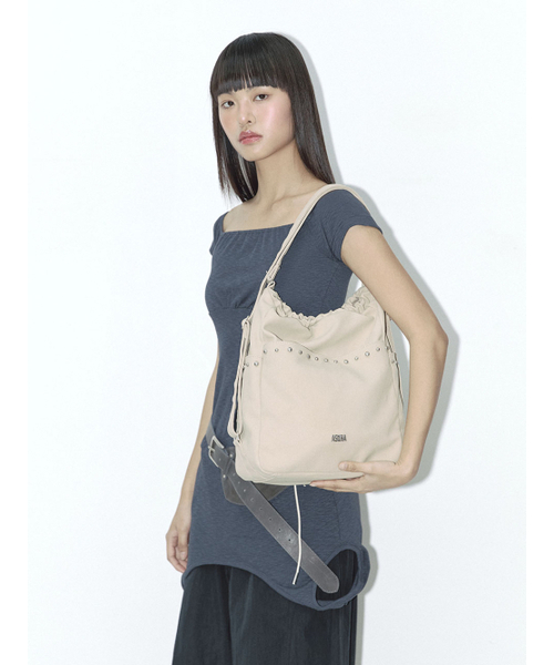 ASURA(アスラ)の「2WAYS NOVA BAG (BEIGE)(ショルダーバッグ・レディース・その他・FREE)」の3枚目の写真