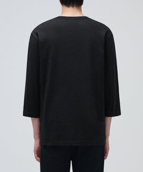 MUSINSA STANDARD（ムシンサスタンダード）の「クルーネック7部Tシャツ[ブラック]（Tシャツ/カットソー・メンズ・その他・S/M/L/2XL/XXX-LARGE/XL）」の2枚目の写真