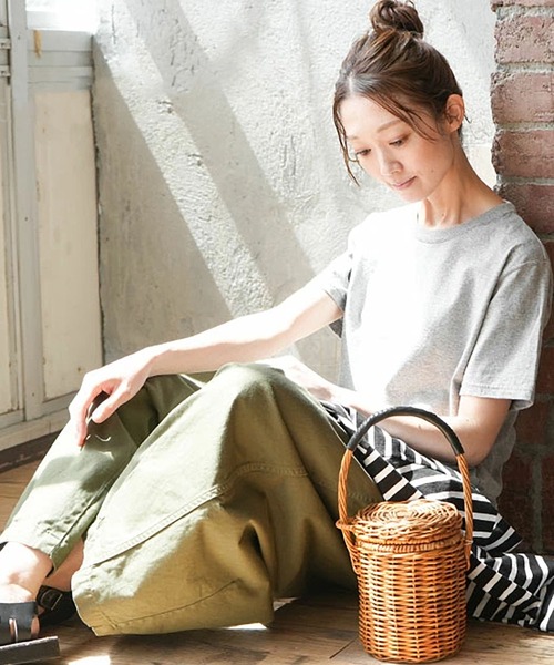 SOLAMONAT(ソラモナ)の「パフ天竺 リブベーシック T(Tシャツ/カットソー・レディース・ライトピンク/ホワイト/キナリ/グレー/ブラック/ライトブルー・L/S/M)」の17枚目の写真