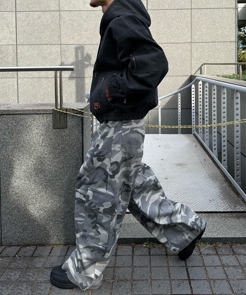 Perushu(ペルーシュ)の「DOUBLE ZIP 4POCKET UTILITY SHORT HOODED BLOUSON/ダブルジップ4ポケットユーティリティショートフードブルゾン(ブルゾン・メンズ・ブラック/その他/ピンク・SMALL/LARGE/MEDIUM)」の9枚目の写真