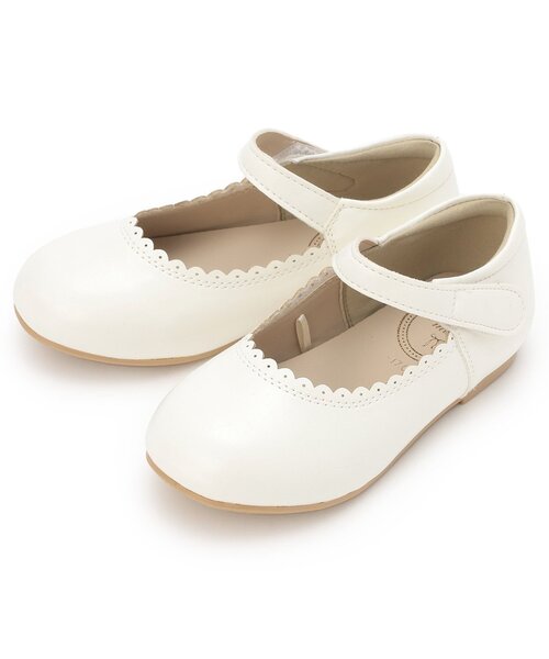 petit main（プティマイン）の「【フォーマル】スカラップパンプス（パンプス・キッズ・ブラック/シルバー/オフホワイト・20cm/17cm/18cm/19cm）」の2枚目の写真