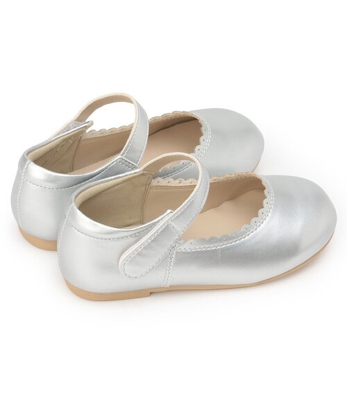 petit main（プティマイン）の「【フォーマル】スカラップパンプス（パンプス・キッズ・ブラック/シルバー/オフホワイト・20cm/17cm/18cm/19cm）」の4枚目の写真