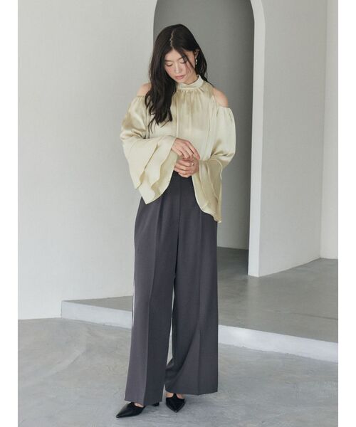 LAGUNAMOON(ラグナムーン)の「オープンショルダーボリュームブラウス 【夏服】【オフィスカジュアル】(シャツ/ブラウス・レディース・アイボリー/ブラウン/ライトグリーン・FREE)」の22枚目の写真
