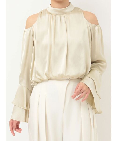 LAGUNAMOON(ラグナムーン)の「オープンショルダーボリュームブラウス 【夏服】【オフィスカジュアル】(シャツ/ブラウス・レディース・アイボリー/ブラウン/ライトグリーン・FREE)」の8枚目の写真