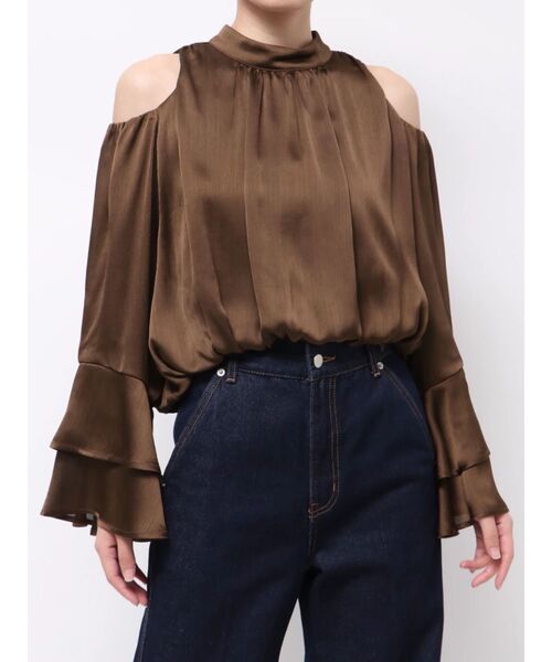 LAGUNAMOON(ラグナムーン)の「オープンショルダーボリュームブラウス(シャツ/ブラウス・レディース・アイボリー/ブラウン/ライトグリーン・FREE)」の22枚目の写真