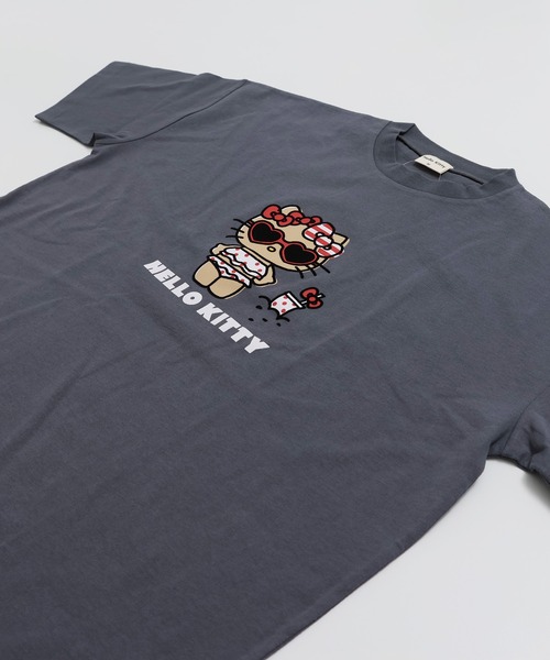 sanrio(サンリオ)の「〈サンリオ〉ハローキティ/半袖Tシャツ(Tシャツ/カットソー・レディース・チャコール/オートミール/ブラック/クリーム・MEDIUM/LARGE)」の13枚目の写真