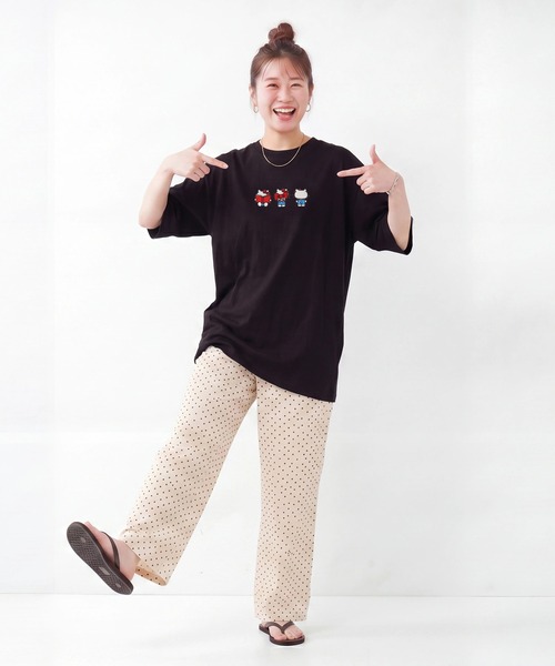sanrio(サンリオ)の「〈サンリオ〉ハローキティ/半袖Tシャツ(Tシャツ/カットソー・レディース・チャコール/オートミール/ブラック/クリーム・MEDIUM/LARGE)」の18枚目の写真