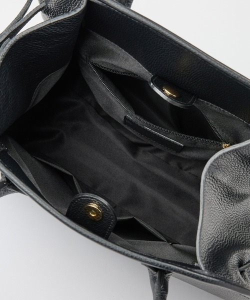 AULENTTI(オウレンティ)の「【AULENTTI】ソフトレザーボストン(ボストンバッグ・レディース・ブラック/ブラウン・フリー)」の14枚目の写真