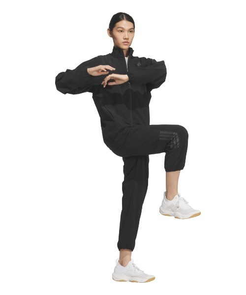 adidas(アディダス)の「アディダス adidas エッセンシャルズ プラス ルーズフィット ストレッチ ウーブン 9/10 テーパード パンツ(その他パンツ・レディース・ブラック/ネイビー・S/M/L)」の4枚目の写真