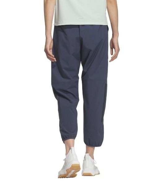 adidas(アディダス)の「アディダス adidas エッセンシャルズ プラス ルーズフィット ストレッチ ウーブン 9/10 テーパード パンツ(その他パンツ・レディース・ブラック/ネイビー・S/M/L)」の7枚目の写真