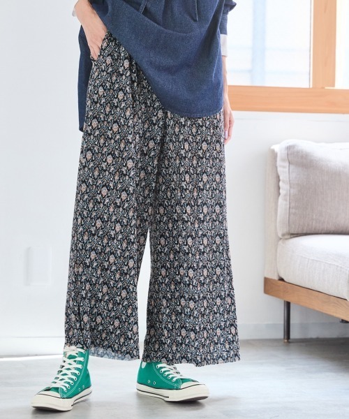 SMILE LAND（スマイルランド）の「＜大きいサイズ＞ラクしてキレイ見え選べるプリ―ツパンツ（ゆったりヒップ）（その他パンツ・レディース・ホワイト系/ブラック系その他/ネイビー系/ブラック系/モカ・L/LL/3L/4L/5L）」の5枚目の写真