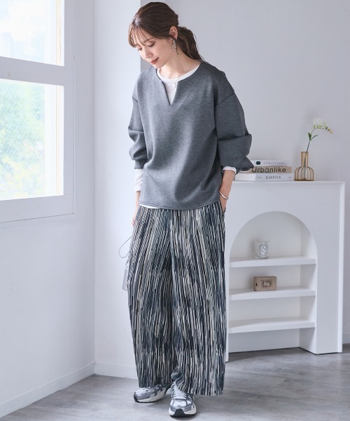 SMILE LAND（スマイルランド）の「＜大きいサイズ＞ラクしてキレイ見え選べるプリ―ツパンツ（ゆったりヒップ）（その他パンツ・レディース・ホワイト系/ブラック系その他/ネイビー系/ブラック系/モカ・L/LL/3L/4L/5L）」の8枚目の写真