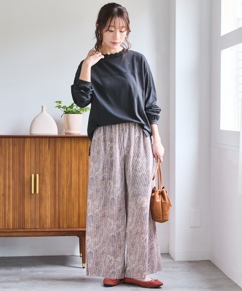 SMILE LAND（スマイルランド）の「＜大きいサイズ＞ラクしてキレイ見え選べるプリ―ツパンツ（ゆったりヒップ）（その他パンツ・レディース・ホワイト系/ブラック系その他/ネイビー系/ブラック系/モカ・L/LL/3L/4L/5L）」の16枚目の写真