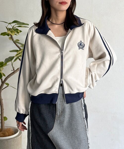 CPCM(シーピーシーエム)の「フェイクスエードトラックジャケット(ブルゾン・レディース・チャコールグレー/カーキ/アイボリー/インディゴブルー・MEDIUM/SMALL)」の19枚目の写真