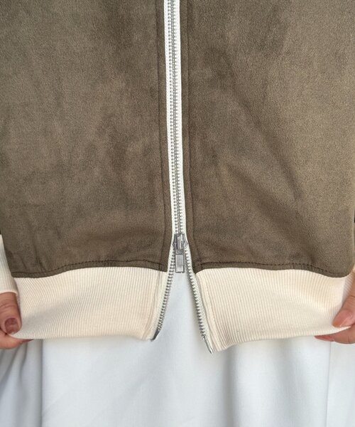 CPCM(シーピーシーエム)の「フェイクスエードトラックジャケット(ブルゾン・レディース・チャコールグレー/カーキ/アイボリー/インディゴブルー・MEDIUM/SMALL)」の10枚目の写真
