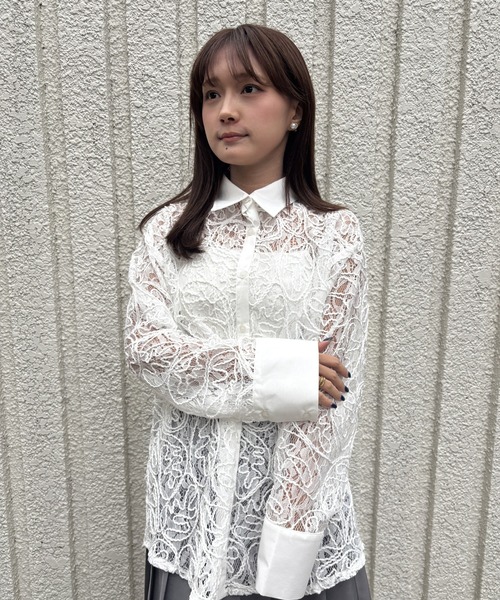 merrylatte（メリーラテ）の「EMBROIDERY LACE SHIRT【IROHANI】（シャツ/ブラウス・レディース・ホワイト・FREE）」の2枚目の写真