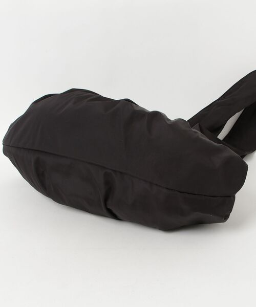 POMTATA（ポンタタ）の「POMTATA/ポンタタ/SOVA GATHER ２WAY TOTE BAG（トートバッグ・レディース・ブラック/グレー・F）」の4枚目の写真