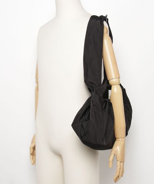 POMTATA（ポンタタ）の「POMTATA/ポンタタ/SOVA GATHER ２WAY TOTE BAG（トートバッグ・レディース・ブラック/グレー・F）」の6枚目の写真