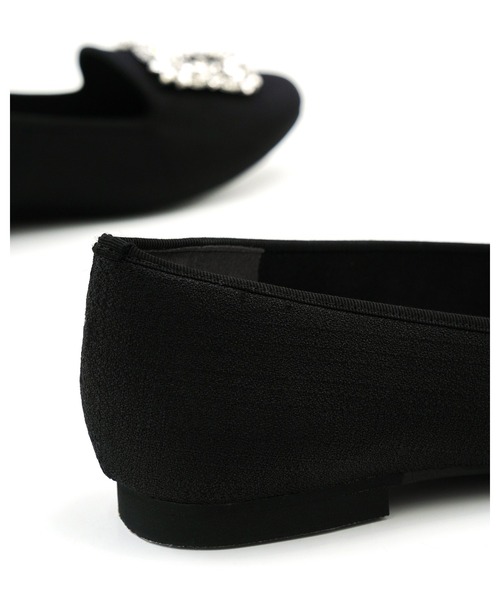 Emma Francis（エマフランシス）の「アーチカット ビジュー フラット パンプス（パンプス・レディース・ブラック/ライトグリーン/ベージュ・23.5cm/23.0cm/24.0cm/22.5cm/22.0cm/25.0cm/24.5cm）」の7枚目の写真