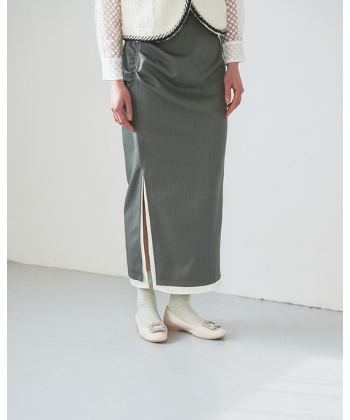 Emma Francis（エマフランシス）の「アーチカット ビジュー フラット パンプス（パンプス・レディース・ブラック/ライトグリーン/ベージュ・23.5cm/23.0cm/24.0cm/22.5cm/22.0cm/25.0cm/24.5cm）」の17枚目の写真