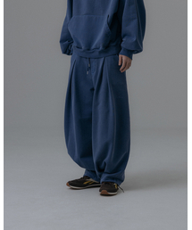 ANGLAN（アングラン）の「Valley Tuck Sweat Balloon Pants - Washed Blue（スウェットパンツ）」