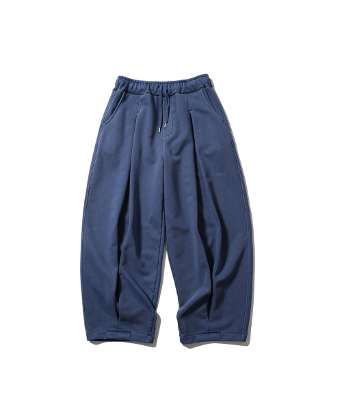 ANGLAN(アングラン)の「Valley Tuck Sweat Balloon Pants - Washed Blue(スウェットパンツ・メンズ・その他・1/2)」の1枚目の写真