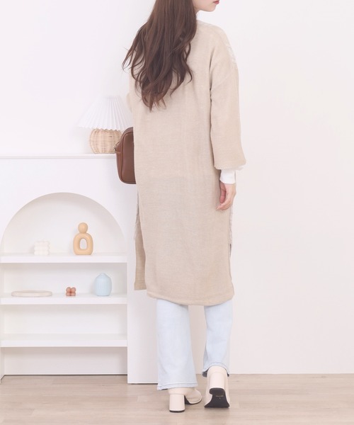 CALINER(カリネ)の「CALINER ケーブルニットワンピース 長袖(ワンピース・レディース・ベージュ・M-L)」の9枚目の写真