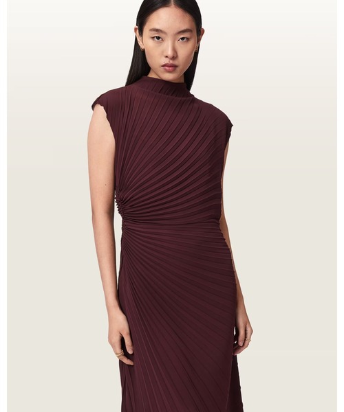 ALLSAINTS(オールセインツ)の「RAYANNA PLEATED MIDI DRESS | RAYANNA プリーツ ミディ ドレス・ワンピース(ワンピース・レディース・レッド系その他・12/10/8/6/4)」の3枚目の写真