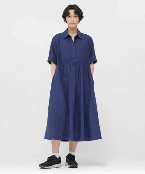 MARGARET HOWELL（マーガレットハウエル）の「SHIRTING LINEN（ワンピース・レディース・ブラック/ダークブルー・2/1）」の2枚目の写真