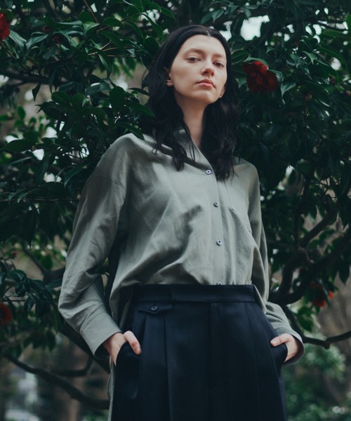 ADORE(アドーア)の「◆ドライタッチレーヨンブラウス(シャツ/ブラウス・レディース・ホワイト/カーキ・38)」の19枚目の写真