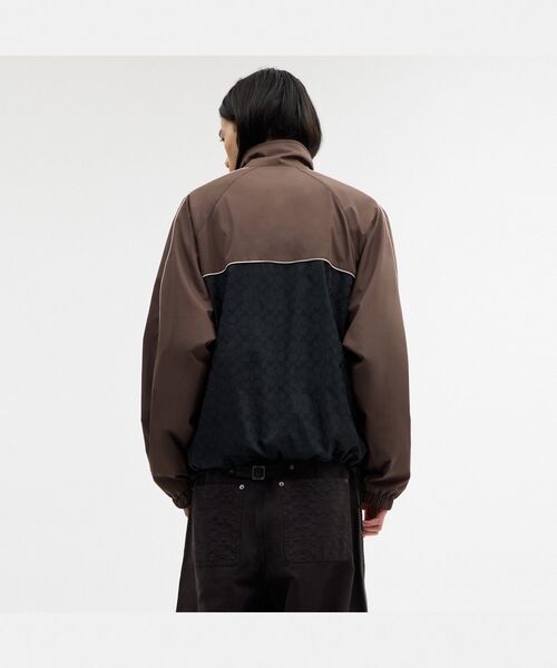 COACH(コーチ)の「トラック ジャケット・リサイクル ポリエステル(ブルゾン・メンズ・ブラウン系その他・SMALL/MEDIUM)」の2枚目の写真
