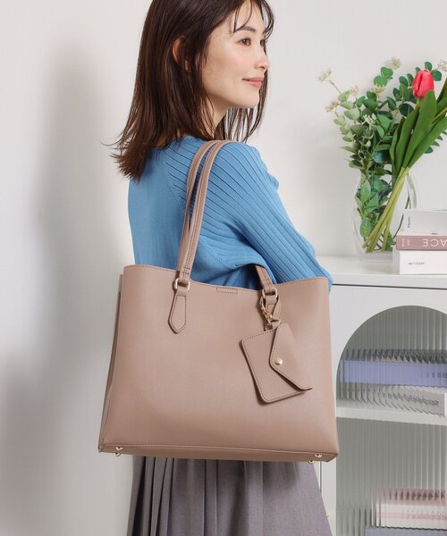 ITS'DEMO（イッツデモ）の「パスケース付きA4トート（トートバッグ・レディース・サンドベージュ/ナチュラル/ブラック・00）」の15枚目の写真