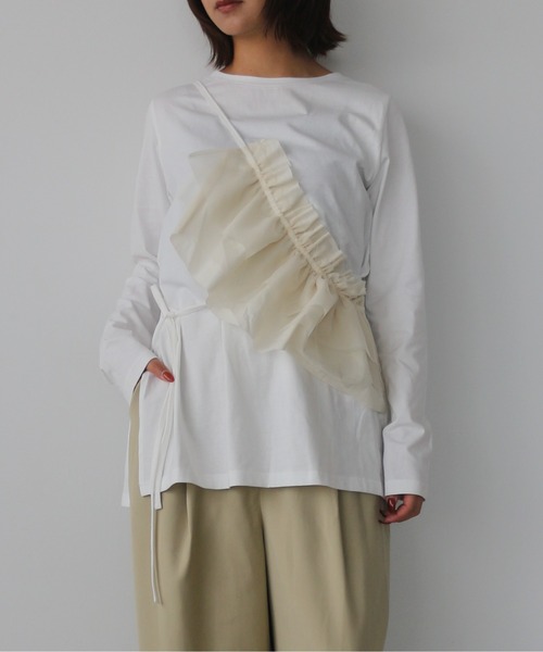 Pqran（クラン）の「【マルチWAY】2WAYフリルロンT（Tシャツ/カットソー・レディース・ホワイト×ブラック/ブラック/オフホワイト・FREE）」の2枚目の写真