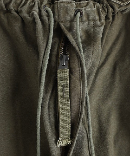 marka（マーカ）の「marka / マーカ：WIDE OVER PANTS -ORGANIC COTTON BACK SATIN-：M25D12PT01C[COR]（その他パンツ・メンズ・オリーブ・2(M)）」の4枚目の写真