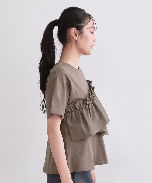 OPAQUE.CLIP(オペークドットクリップ)の「【接触冷感】アシメフリルドッキングカットソー《洗濯機OK》(Tシャツ/カットソー・レディース・ブラック/ブルー系その他/ダークグレー/ホワイト・42/40/38)」の17枚目の写真