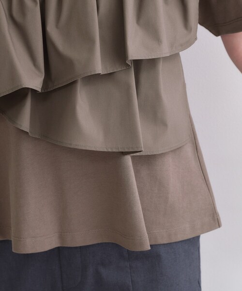 OPAQUE.CLIP(オペークドットクリップ)の「【接触冷感】アシメフリルドッキングカットソー《洗濯機OK》(Tシャツ/カットソー・レディース・ブラック/ブルー系その他/ダークグレー/ホワイト・42/40/38)」の21枚目の写真