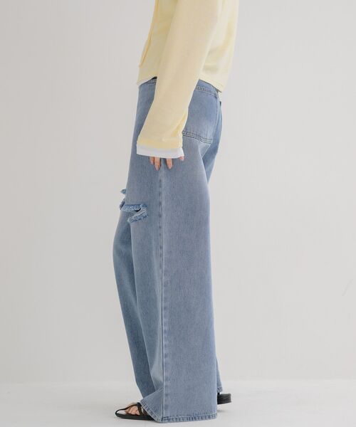 RETRO GIRL(レトロガール)の「【2サイズ】ストレートダメージデニムPT(デニムパンツ・レディース・ブラック/ライトブルー・LARGE/MEDIUM)」の12枚目の写真