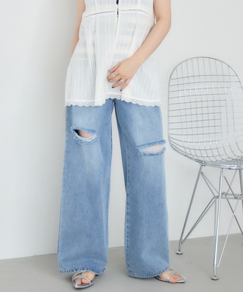 RETRO GIRL(レトロガール)の「【2サイズ】ストレートダメージデニムPT(デニムパンツ・レディース・ブラック/ライトブルー・LARGE/MEDIUM)」の2枚目の写真