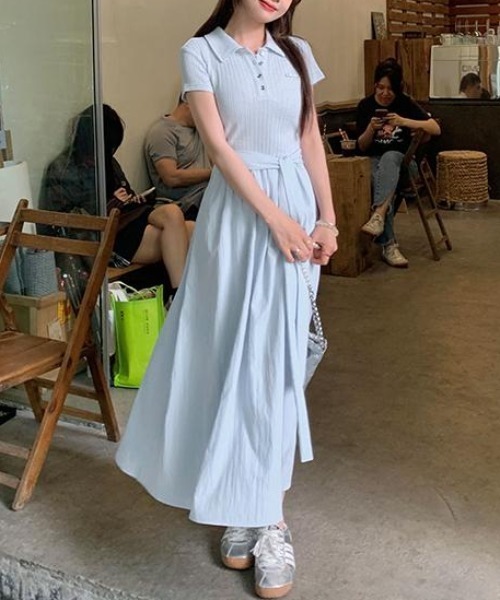 AMAJI(アマジ)の「半袖ウエスト切替 ロング丈ワンピース(ワンピース・レディース・ライトブルー・SMALL/MEDIUM/LARGE/X-LARGE)」の3枚目の写真