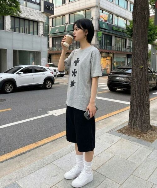 ANEWBROS（アニュブロス）の「ユア6部バミューダスナップボタンコットンショーツパンツ2カラー[ANSP_6002]（その他パンツ・レディース・ブラック/ホワイト・SMALL/MEDIUM/LARGE/X-LARGE）」の7枚目の写真