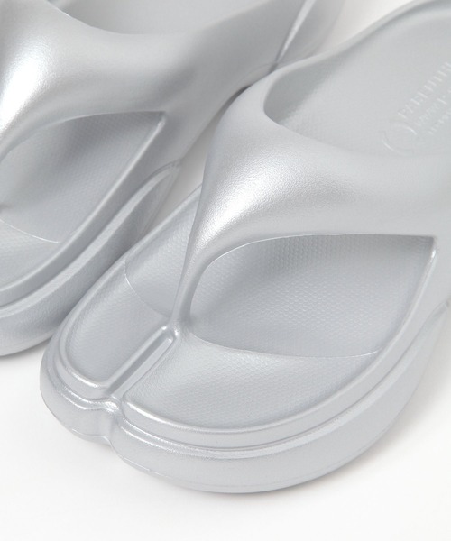 PAES（ペイズ）の「【Paes(ぺイズ)】NEW FLIP FLOP M(WOMENS)（サンダル・レディース・ライトグレー・MEDIUM/SMALL）」の6枚目の写真