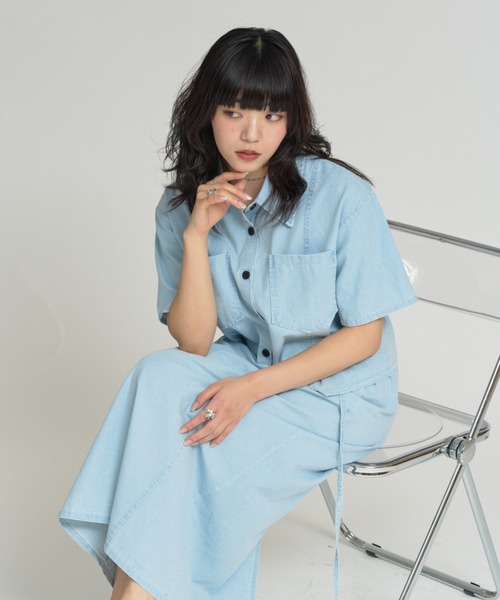 RU.TI.LE(ルチル)の「【RU.TI.LE】ダンガリー半そでシャツ+スカートセット(セットアップ・レディース・ネイビー/ライトブルー・MEDIUM)」の4枚目の写真