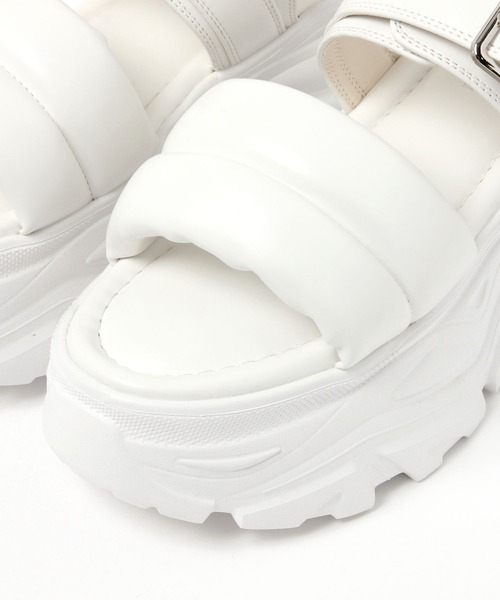 repipi armario(レピピ アルマリオ)の「ボリュームパフィサンダル(サンダル・キッズ・ブラック/オフホワイト・SMALL/MEDIUM/LARGE)」の11枚目の写真
