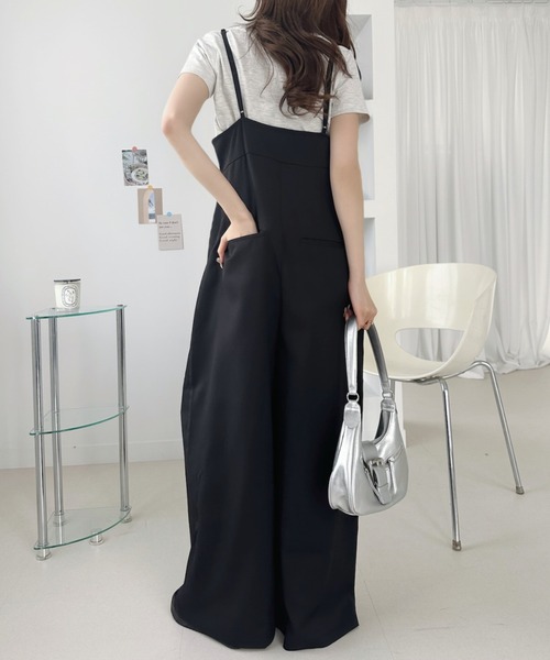 umune（ウムネ）の「サロペット フロントジップ ワイドパンツ オールインワン つなぎ オーバーオール 体型カバー ゆったり 脚長効果 カジュアル 秋 冬（サロペット/オーバーオール・レディース・ブラック/アイボリー/イエロー・FREE）」の7枚目の写真